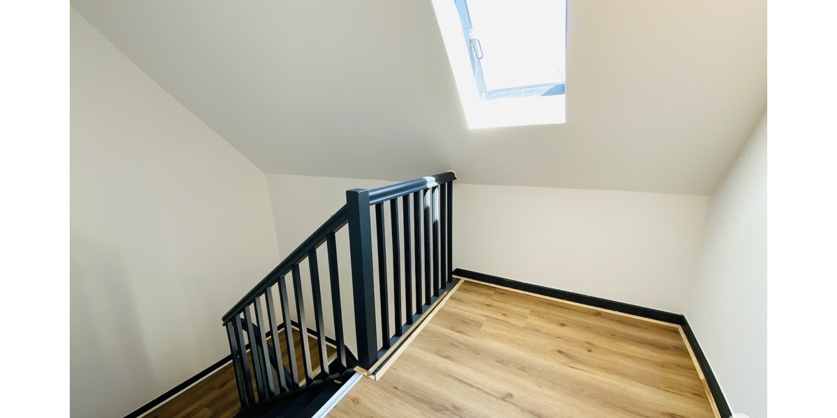 Einfamilienhaus mit 5 Zimmern und 2 Bädern, großem Garten ideal für Familien. Komplett saniert! - Einfamilienhaus Düsseldorf / Rath Rath | Angebot:27112998