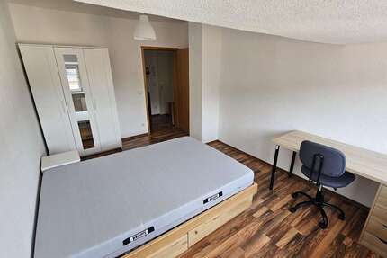 Zimmer Essen Frohnhausen - 4 Zimmer, 600&euro; | Angebot:26929172