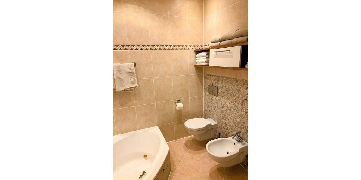Etagenwohnung Düsseldorf Flingern Nord - 3 Zimmer, 120 m&sup2;, 2.850&euro; | Angebot:26405136