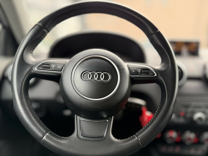 Audi A1 S-LIne Navigation Xenon 77.000 km 13.990 € Mönchengladbach 41066