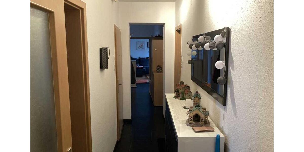 Erdgeschoßwohnung Duisburg Ruhrort - 6 Zimmer, 108 m&sup2;, 140.000&euro; | Angebot:23298929