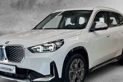 BMW iX1 11.350 km 44.275 € Krefeld 47800