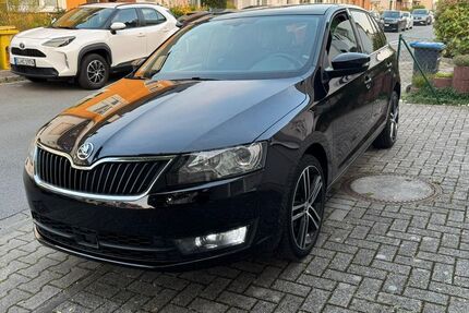 Skoda Rapid 248.000 km 5.199 &euro; Düsseldorf 40599