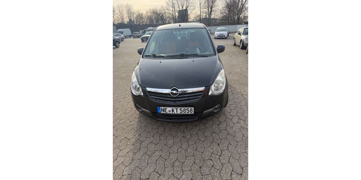 Opel Agila 131.000 km 2.700 &euro; Meerbusch 40667