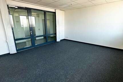 Büro in Düsseldorf 4.555 € 700 m² zimmer