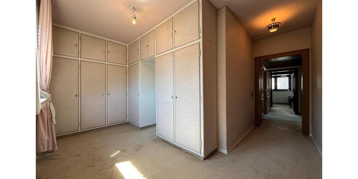 Einfamilienhaus Gladbeck - 7 Zimmer, 185 m&sup2;, 2.600&euro; | Angebot:26443116