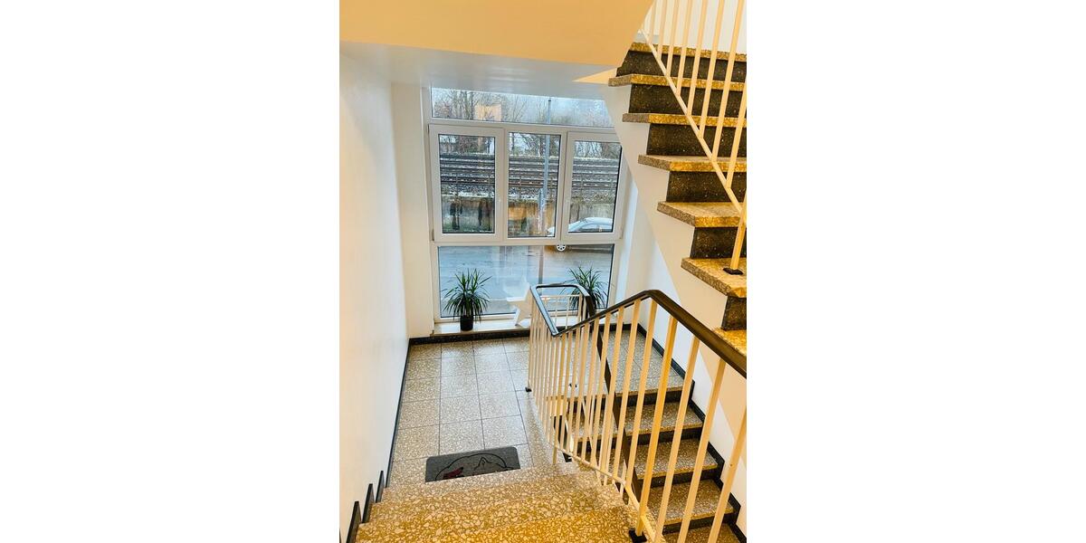 Dachgeschoßwohnung Krefeld Gellep-Stratum - 3 Zimmer, 61 m&sup2;, 198.500&euro; | Angebot:25255118