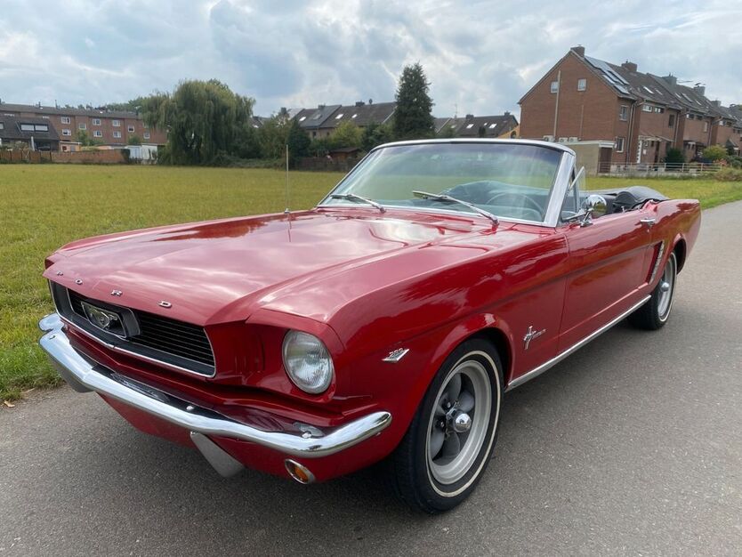 Ford Mustang 5.000 km 54.850 € Viersen 41748