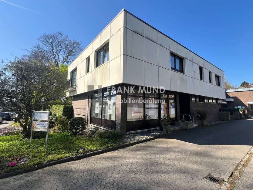 Haus zum Kaufen in Mönchengladbach-Hockstein 695.000 € 300.4 m²