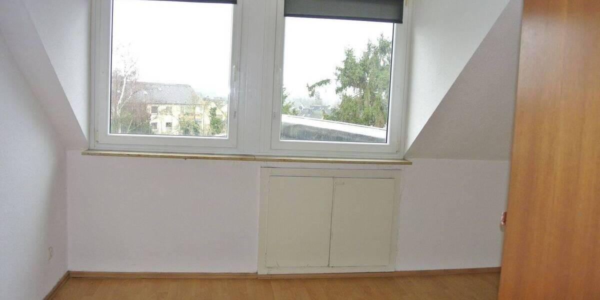 Etagenwohnung Mülheim an der Ruhr Mitte-Ost - 3 Zimmer, 98 m&sup2;, 650&euro; | Angebot:26392075