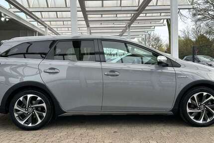 Toyota Auris 148.000 km 16.950 &euro; Dinslaken 46539