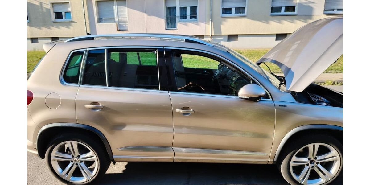 VW Tiguan 106.500 km 14.700 &euro; Essen 45356