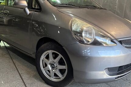 Honda Jazz 170.200 km 2.990 &euro; Duisburg 47059