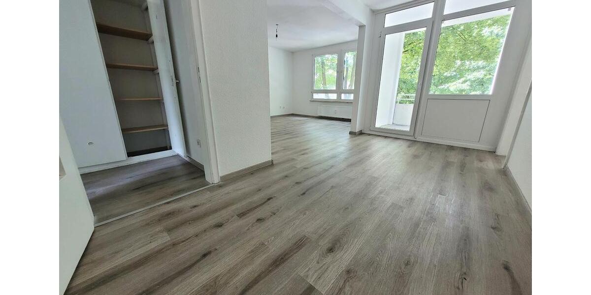 Erdgeschoßwohnung Essen Stadtbezirk VII - 5 Zimmer, 88 m&sup2;, 709&euro; | Angebot:25333063