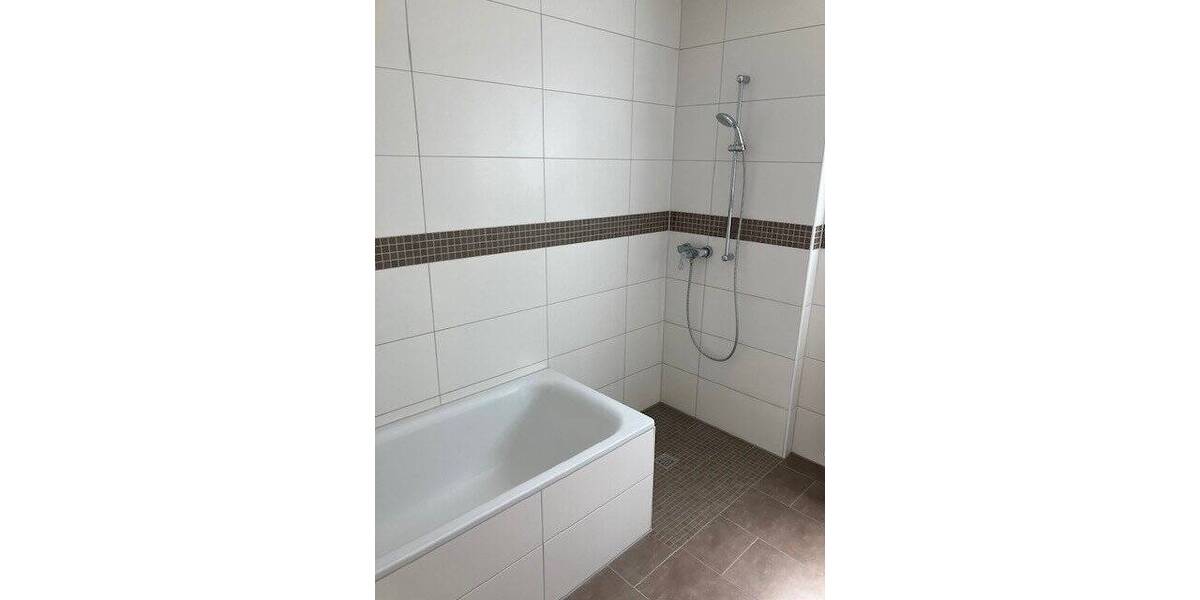 Etagenwohnung Meerbusch Osterath - 4 Zimmer, 122 m&sup2;, 1.229&euro; | Angebot:20960059