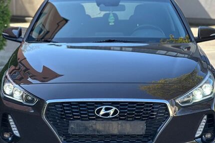Hyundai i30 223.819 km 7.499 &euro; Essen 45276