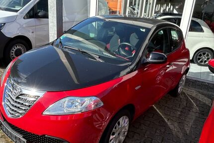 Lancia Ypsilon 21.679 km 4.990 € Bochum 44879