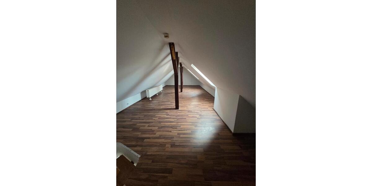 Dachgeschoßwohnung Gelsenkirchen Gelsenkirchen-West - 3.5 Zimmer, 80 m&sup2;, 560&euro; | Angebot:26382971