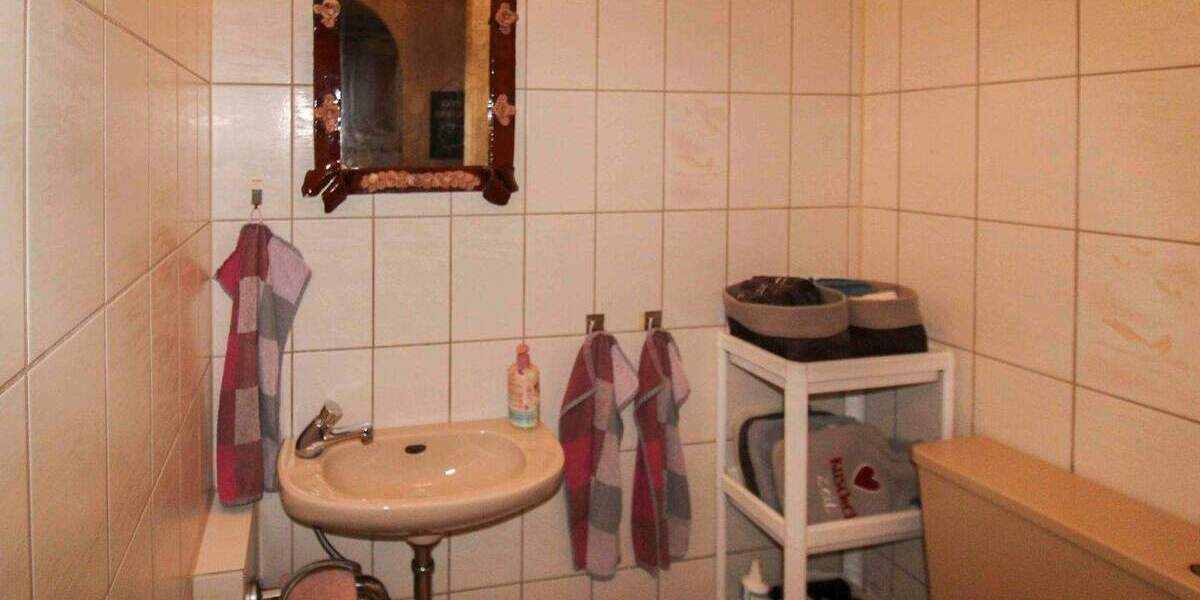 Reihenmittelhaus Duisburg Neumühl - 4 Zimmer, 110 m&sup2;, 255.000&euro; | Angebot:24872428