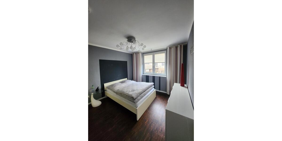 Etagenwohnung Duisburg - 2 Zimmer, 67 m&sup2;, 900&euro; | Angebot:26085233