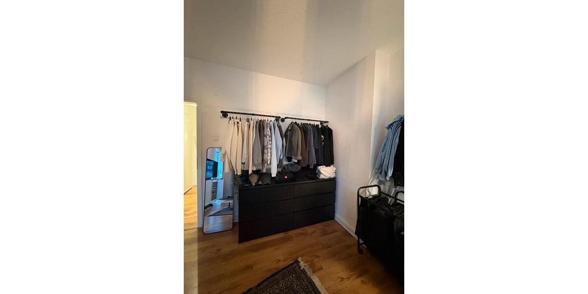 Etagenwohnung Düsseldorf Oberbilk - 2 Zimmer, 50 m&sup2;, 675&euro; | Angebot:25079943