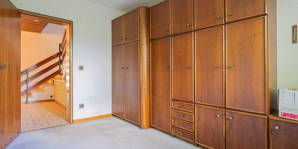 Einfamilienhaus Krefeld Inrath/Kliedbruch - 7 Zimmer, 166 m&sup2;, 549.000&euro; | Angebot:24504215