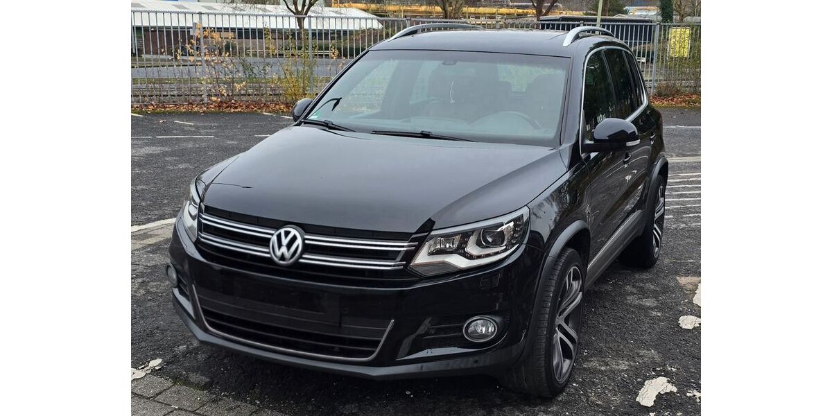 VW Tiguan 199.641 km 9.800 &euro; Mülheim 45476