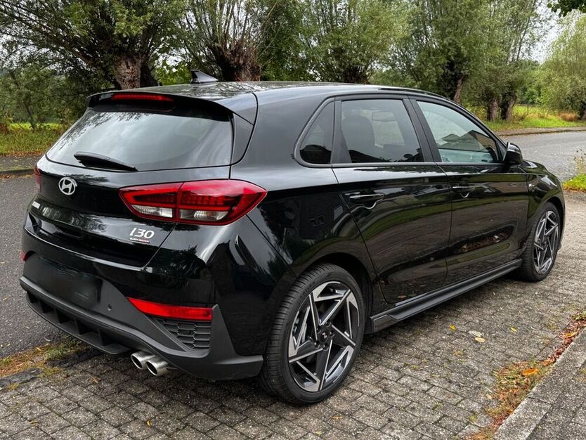 i30