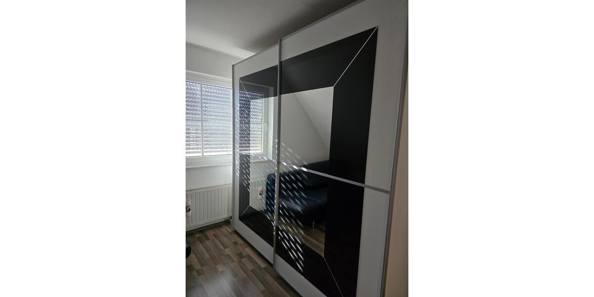Dachgeschoßwohnung Duisburg Hochheide - 3 Zimmer, 58 m&sup2;, 590&euro; | Angebot:26206899