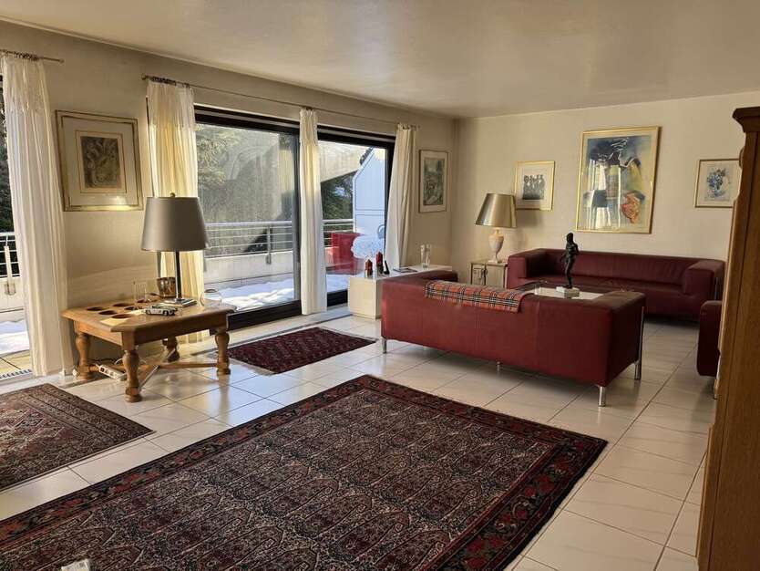 Wohnung zum Kaufen in Essen 649.000 € 179.94 m²