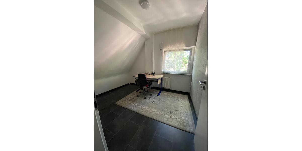 Einfamilienhaus Duisburg Hamborn - 5 Zimmer, 250 m&sup2;, 450.000&euro; | Angebot:27281446