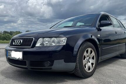 Audi A4 150.000 km 2.800 &euro; Duisburg 47228
