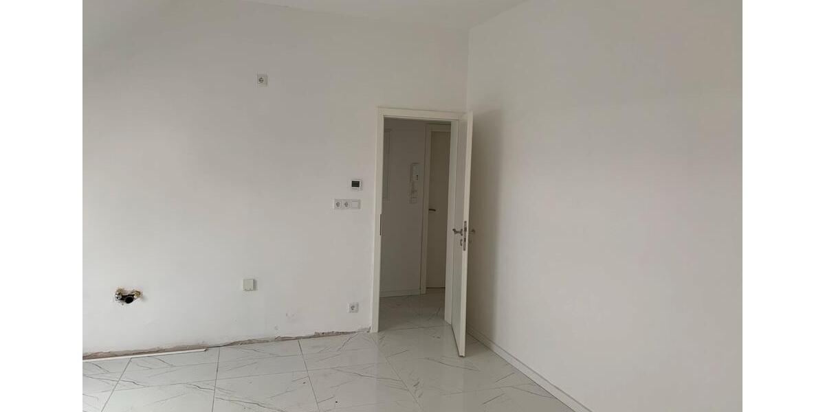 Dachgeschoßwohnung Oberhausen Schmachtendorf - 3.5 Zimmer, 85 m&sup2;, 850&euro; | Angebot:26122522