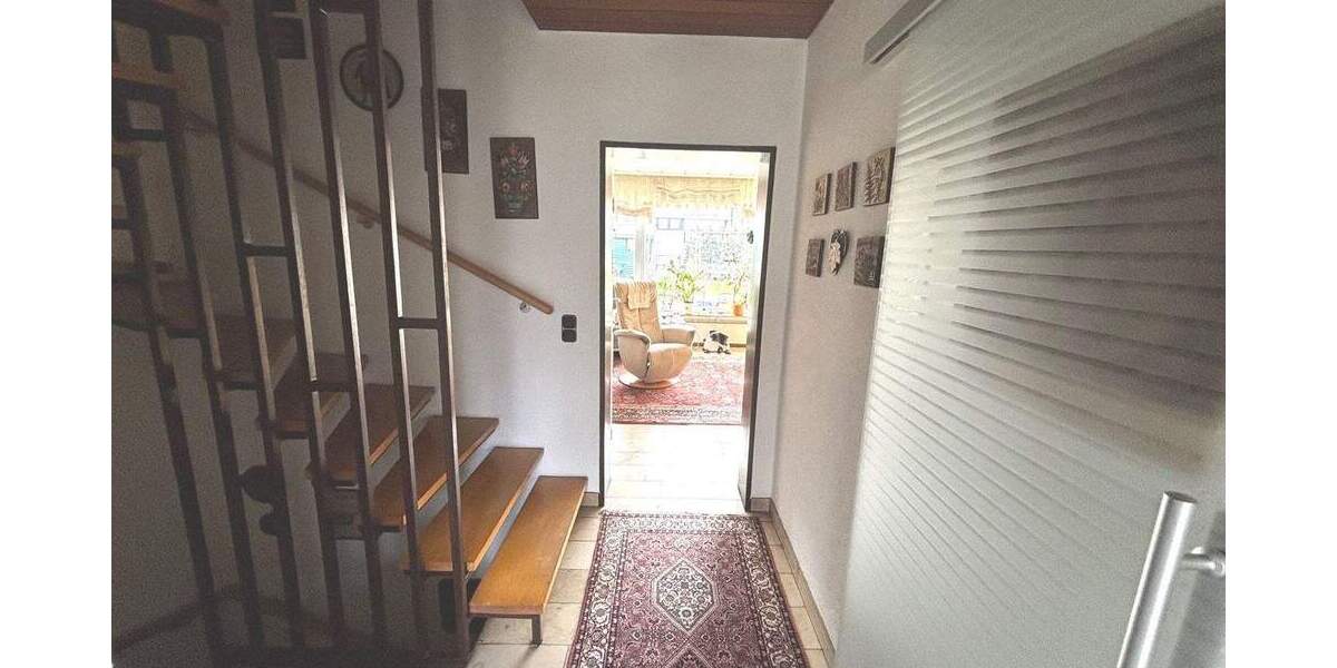 Reihenmittelhaus Krefeld Fischeln - 5 Zimmer, 120 m&sup2;, 430.000&euro; | Angebot:25533093