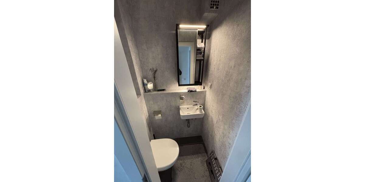 Etagenwohnung Duisburg Mittelmeiderich - 4 Zimmer, 126 m&sup2;, 880&euro; | Angebot:26373619