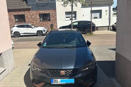 Seat Leon 62.000 km 29.400 &euro; Duisburg 47178