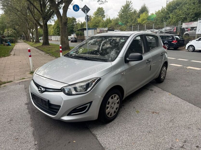 i20