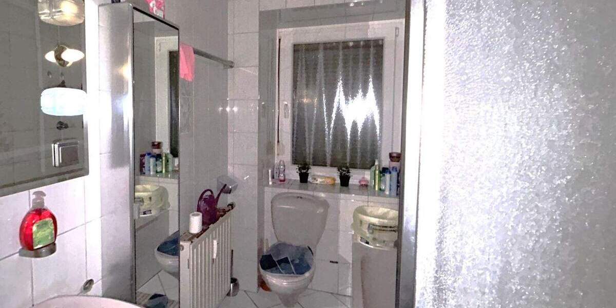 Etagenwohnung Duisburg Untermeiderich - 3 Zimmer, 82 m&sup2;, 129.000&euro; | Angebot:24793810