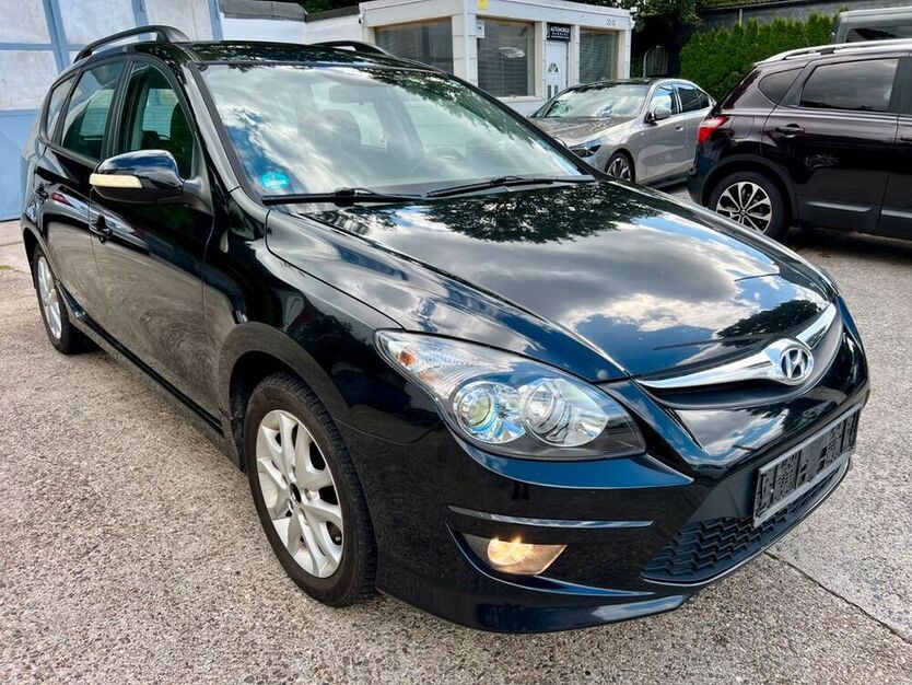 i30