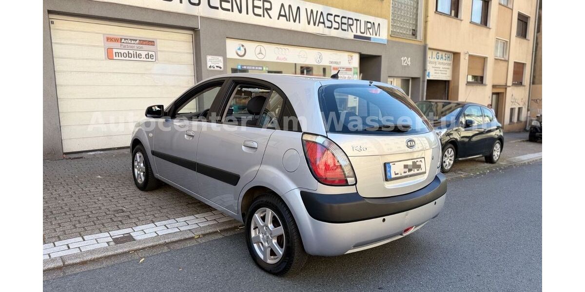 Kia Rio 66.750 km 2.990 &euro; Essen 45139