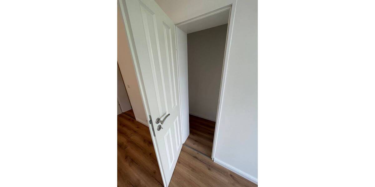 Etagenwohnung Duisburg Hochheide - 2 Zimmer, 68 m&sup2;, 589&euro; | Angebot:26799423