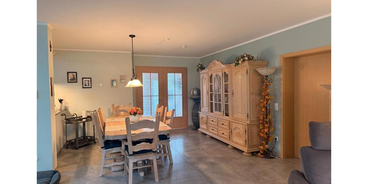 Mehrfamilienhaus, Wohnhaus Hünxe - 7.5 Zimmer, 270 m&sup2;, 859.000&euro; | Angebot:26889271