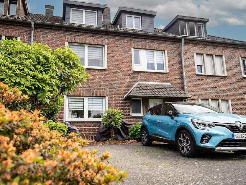 Zweifamilienhaus mit Charme & Komfort - liebevoll modernisiert, mit Gartenidylle! 6 zimmer