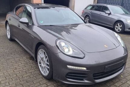 Porsche Panamera 117.000 km 34.500 &euro; Oberhausen 46147