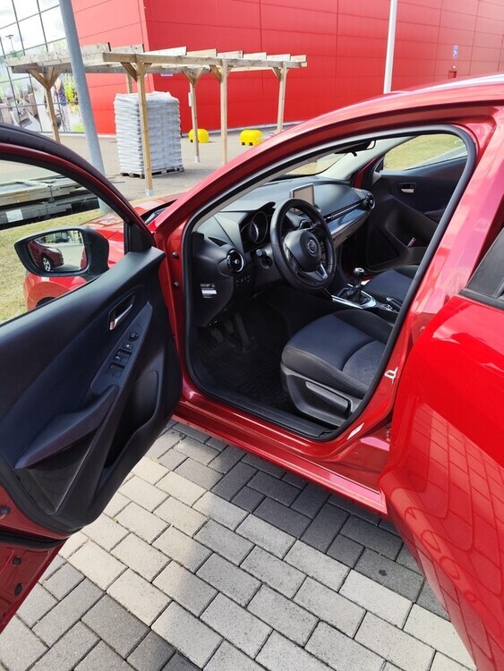 Mazda 2 173.000 km 7.250 € Viersen 41747