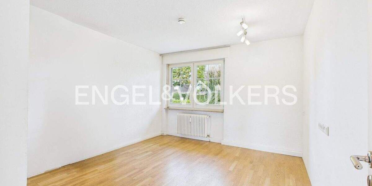 Etagenwohnung Krefeld Inrath/Kliedbruch - 3 Zimmer, 122 m&sup2;, 455.000&euro; | Angebot:25428880