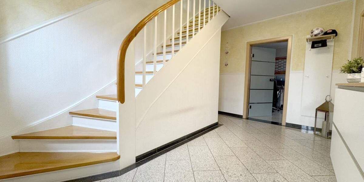 Einfamilienhaus Oberhausen Schwarze Heide - 7 Zimmer, 176 m&sup2;, 595.000&euro; | Angebot:25632282