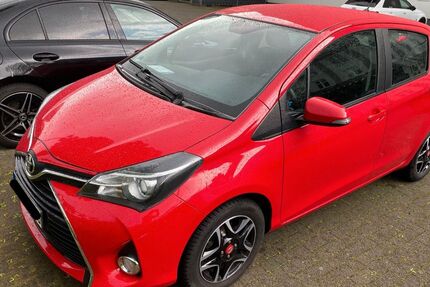 Toyota Yaris 94.660 km 8.990 &euro; Neuss 41460