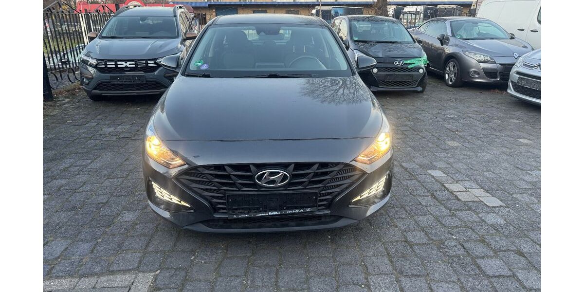 Hyundai i30 85.000 km 11.900 &euro; Bottrop 46242