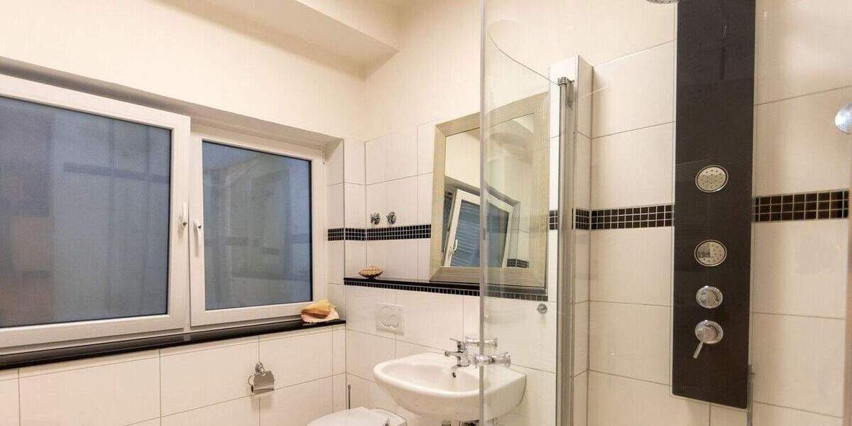 Einfamilienhaus Neuss Selikum - 9 Zimmer, 390 m&sup2;, 1.750.000&euro; | Angebot:24557679